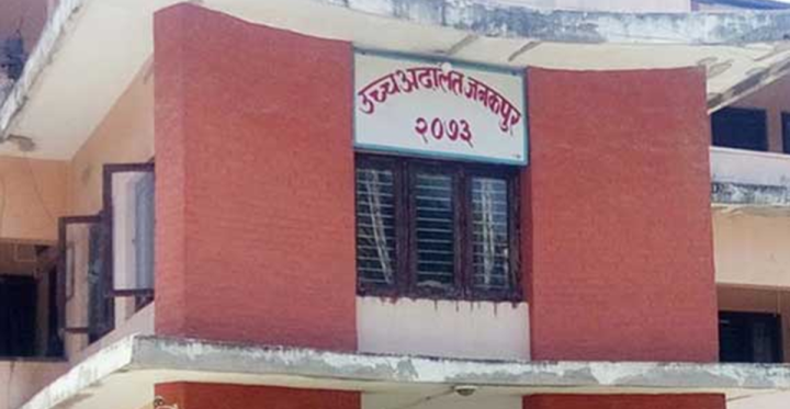 प्रसुन्नालाई ‘युके ब्युटी एण्ड ब्रेन’ को तेस्रो उपाधि